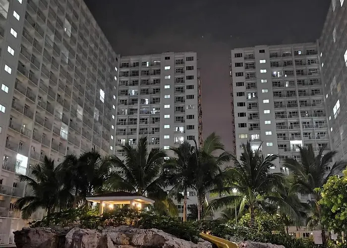 Shore D6, Shortwalk Mall Of Near Airport * Manila